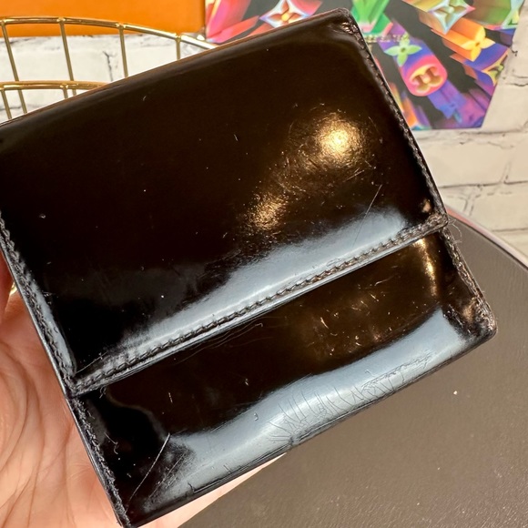 Chanel black patent leather bifold wallet - Picture 5 of 16